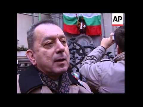 WRAP Manneken Pis dressed with Bulgarian costume to celebrate acession, ADDS voxpops