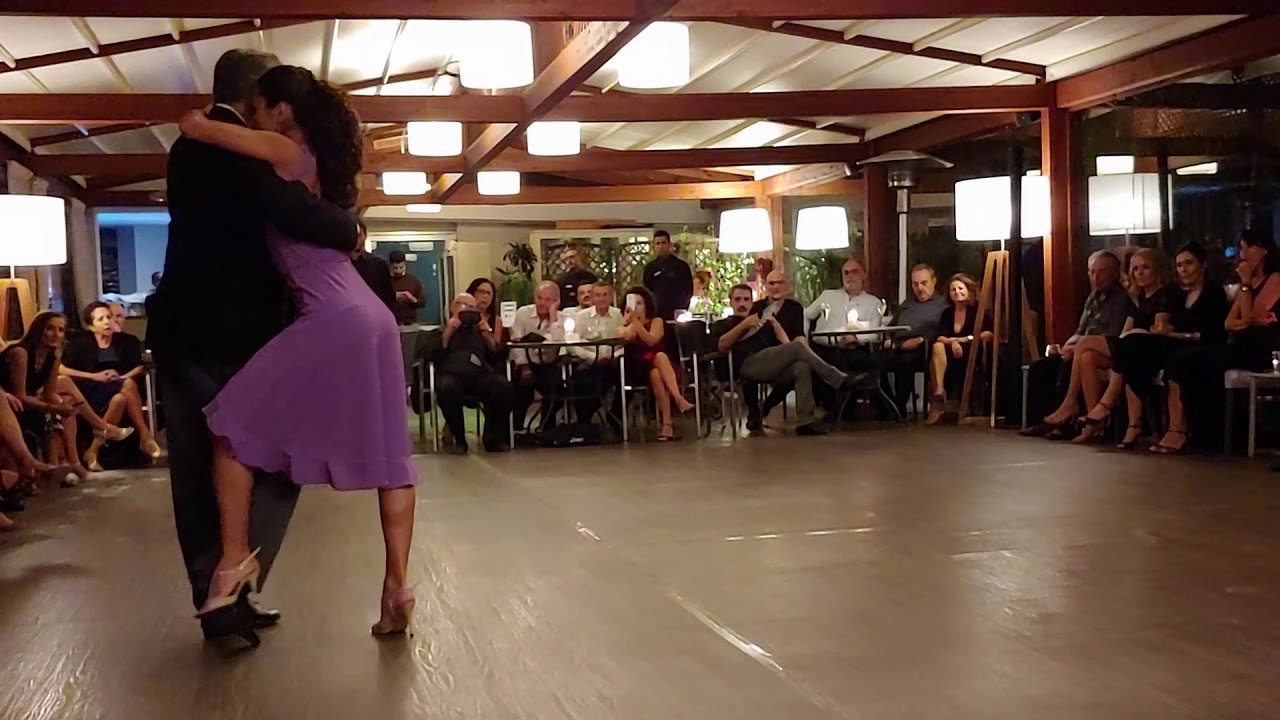 Video thumbnail for Osvaldo Roldan & Manuela Rodriguez, Gracias