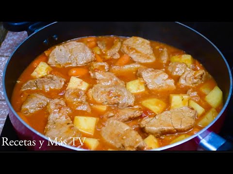 Sabroso Estofado de cerdo con verduras jugoso y fácil de hacer