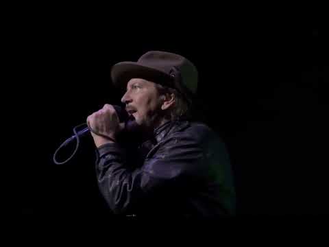 PEARL JAM *CHLOE DANCER / CROWN OF THORNS* live at Rogers Arena in Vancouver 5/4/24 night 1 concert