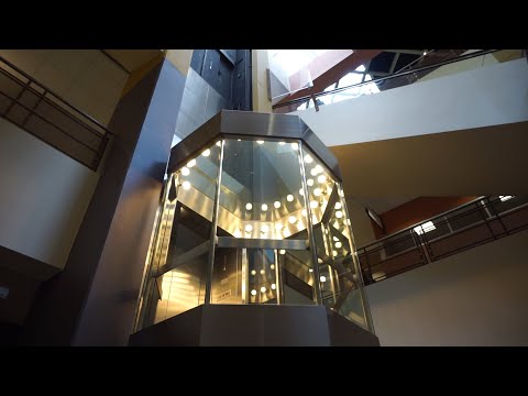 Original scenic 1980 OTIS Lexan inground hydraulic elevator @ Town Square, Saint Paul, MN