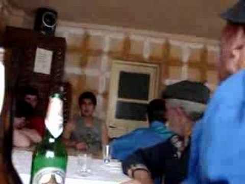 La carciuma la Achimuta in Greblesti (com.Caineni) (1)