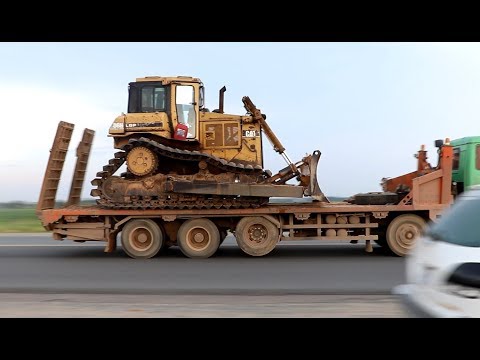 Wow! Transporting Caterpillar D6H LGP Bulldozer - Heavy Transports