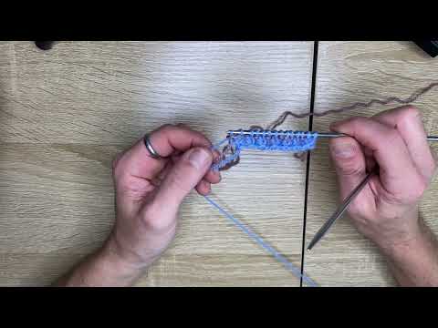 Punto brioche a due colori, in linea. Metodo semplificato