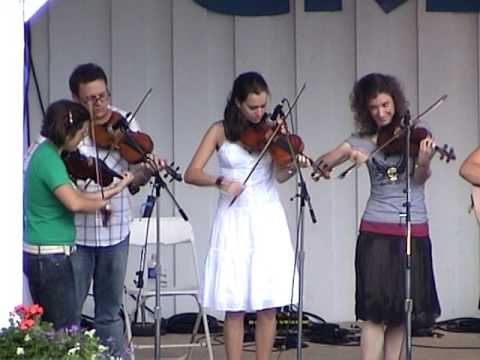 Uncle Earl w Brittany Haas & Sara Watkins 