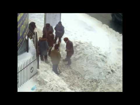 Angajatii Primariei Bacau "muncesc cu viteza luminii"