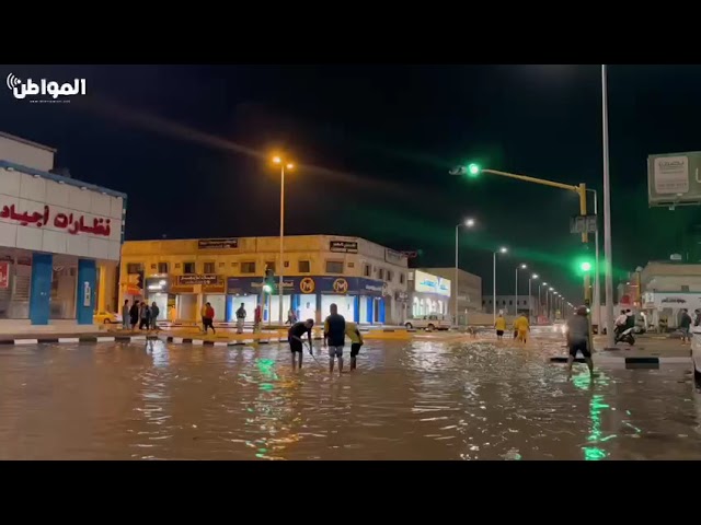 مياه الأمطار تدخل المنازل في حفر الباطن