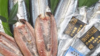 「スーパーの魚屋直伝」秋刀魚の背開き。干物なんかにどうぞ