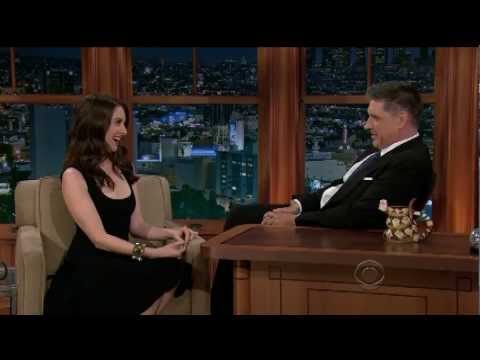 Alison Brie - adorable in Craig Ferguson interview