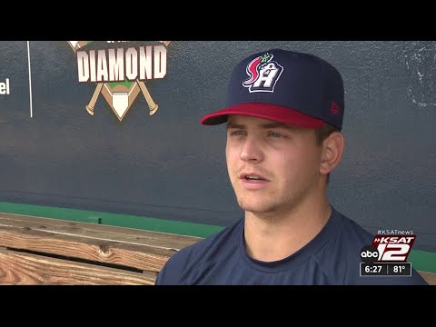 Missions pitcher Robby Snelling talks about playing baseball instead of college football.