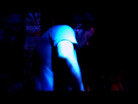 Rodrigokruz - Follow (Live @ Frankie 2011)