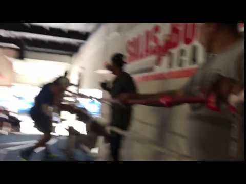 Brian Castaño tira del ring a Yordenis Ugas