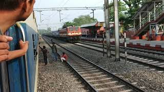 preview picture of video '15910/Avadh assam express with itarsi wap4 skipping silout at mps'