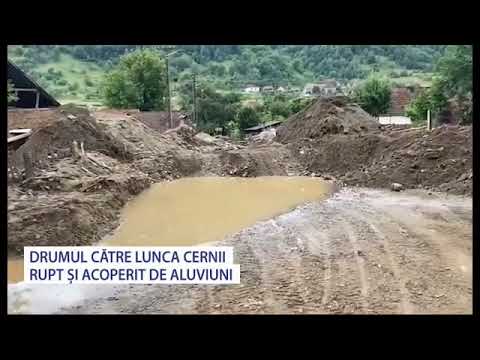 Drumul către Lunca Cernii afectat de inundații - Stiri Antena Vest -