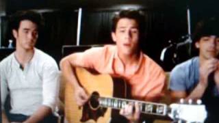 Nick Jonas singing 