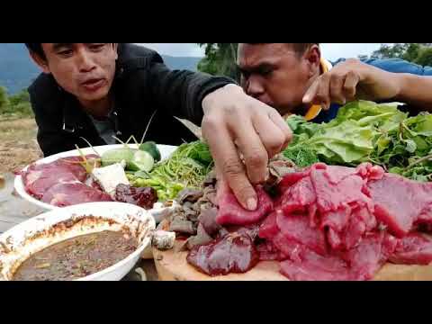 Amazing eat raw beef meat and liver