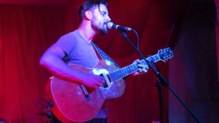 Robert Ellis live at the Islington singing &#39;TV Song&#39;