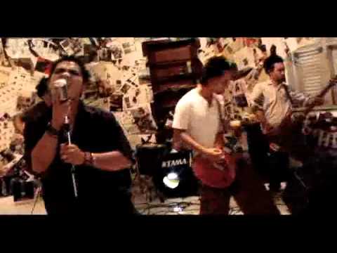 Microwave - Tìm Lại (Official Music Video)