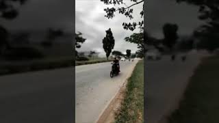 Download lagu Gapapa kalah ganteng yang penting di gas terbang 🔥🚀 #gl #gl100teyeng #vario150 #motormio #kphgank mp3