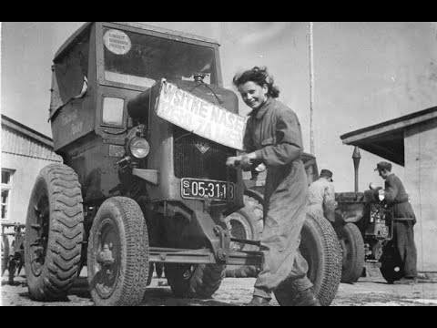 Tractors at a machine rental station in the early GDR. Pioneer, activist, and Lanz Bulldog
