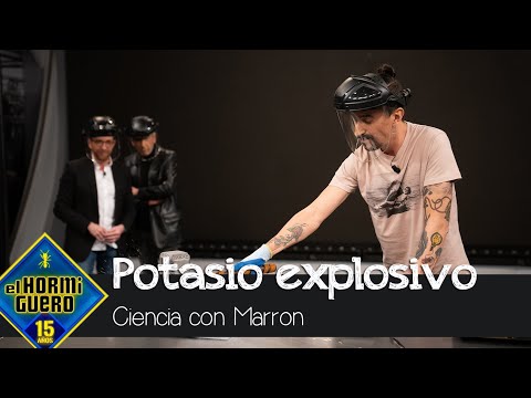 Potasio explosivo: Marron demuestra lo peligroso que es en contacto con el agua - El Hormiguero