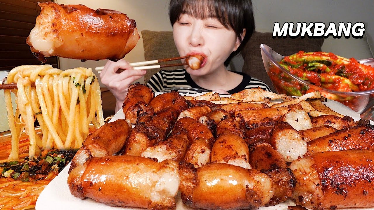 💗빠삭하고 고소한 통대창 2kg 실비파김치, 얼큰우동이랑 먹방😆 Daechang (grilled Beef Intestines) MUKBANG