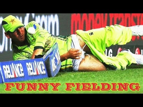 Top 10 Funny Fielding on Boundary Line in Cricket History Ever