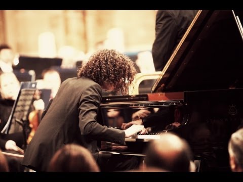 Simon Ghraichy - Piano Concerto no.5 op.103 (II) [Saint-Saëns]