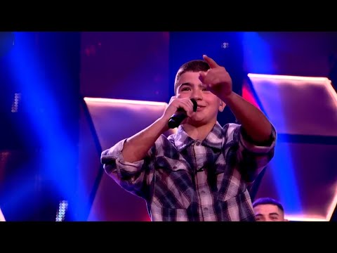 Filho de Nininho Vaz Maia emociona todos os júris e canta com seu Pai