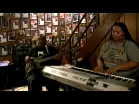 James Ross @ Lo Lo & Jross - Jamming - The Importance Of The 1# - www.Jross-tv.com