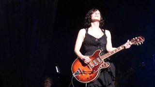 Sarah McLachlan - Introducing Melissa McClleand - Passenger 24 - Buffalo, NY January 6, 2011