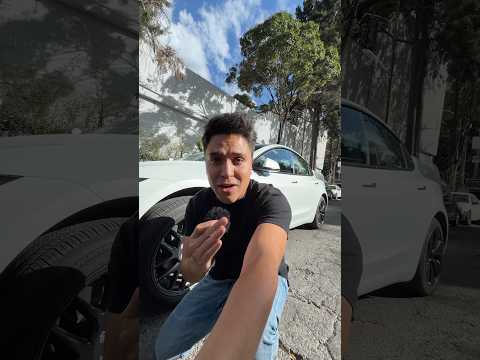 😣🚘 Los baches le ganaron esta batalla a mi Tesla #Tecnologia #Tesla #baches #vialidad #model3