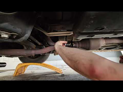 2008 Toyota Sienna Exhaust Rattle. Exhaust Gasket Replacement.