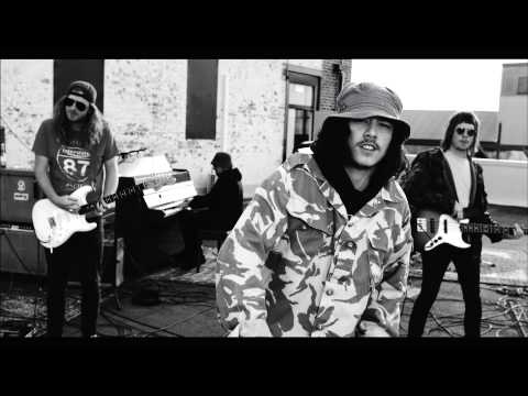 STICKY FINGERS - HOW TO FLY (Official video)
