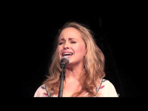 Agata Grześkiewicz - W dziką jabłoń Cię zaklęłam