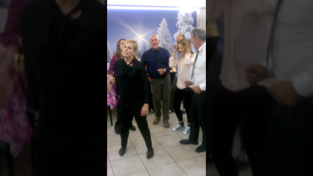 Watch Now gente allegra il ciel l'aiuta :) gente allegra il ciel l'aiuta :)