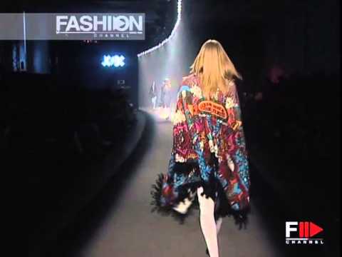 Fashion Show "Jc de Castelbajac" Autumn Winter 2006 / 2007 Paris 3 of 4 by Fashion Channel