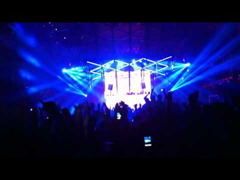 Calvin Harris - Feel So Close. Amnesia, Ibiza (30/09/2012)