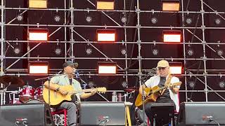 Download lagu BELUM ADA JUDUL  —  EBIET G ADE x IWAN FALS Live @ PESTAPORA 2025 mp3