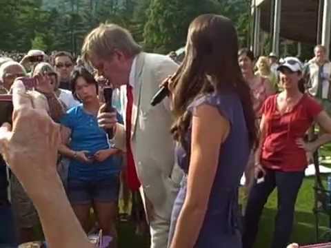 Garrison Keillor and Heather Masse serenade Tanglewood Lawn audience