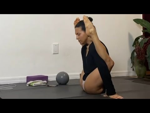 How to do legs behind the head headstand & middle split stretches #yoga #legsbehindthehead #fyppage