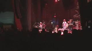 Somewhere Between I Love You And I’m Leavin’ - Cody Jinks - Live