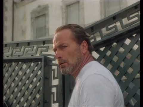 Trailers Fall in Love with Versace