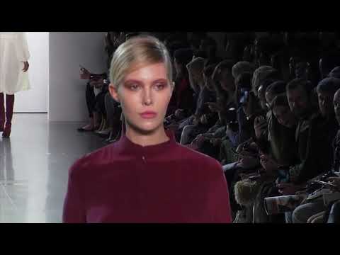 Marcel Ostertag New York Woman FW18-19