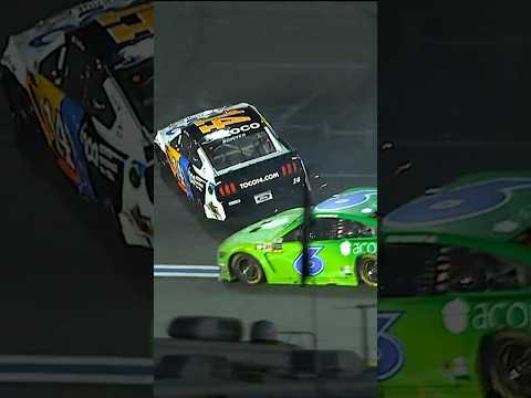 Bowyer se fue contra Newman 🤯