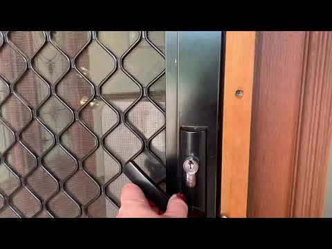 24-26 Stark Drive, Vale View