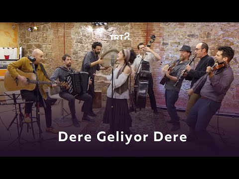 Dere Geliyor Dere | Barcelona Gipsy Balkan Orchestra & Fuat Güner