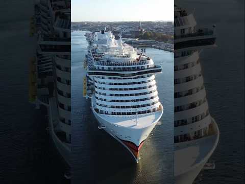 AIDAnova Sail Away aus Kiel #aida #cruiseship #aidanova