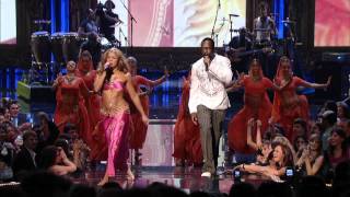 Shakira ft. Wyclef Jean - Hips Don&#39;t Lie (Live at 2006 MTV Awards)