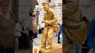 I literally taught something was wrong with my glasses.#valentinethestatue #londonlevitatinggoldman